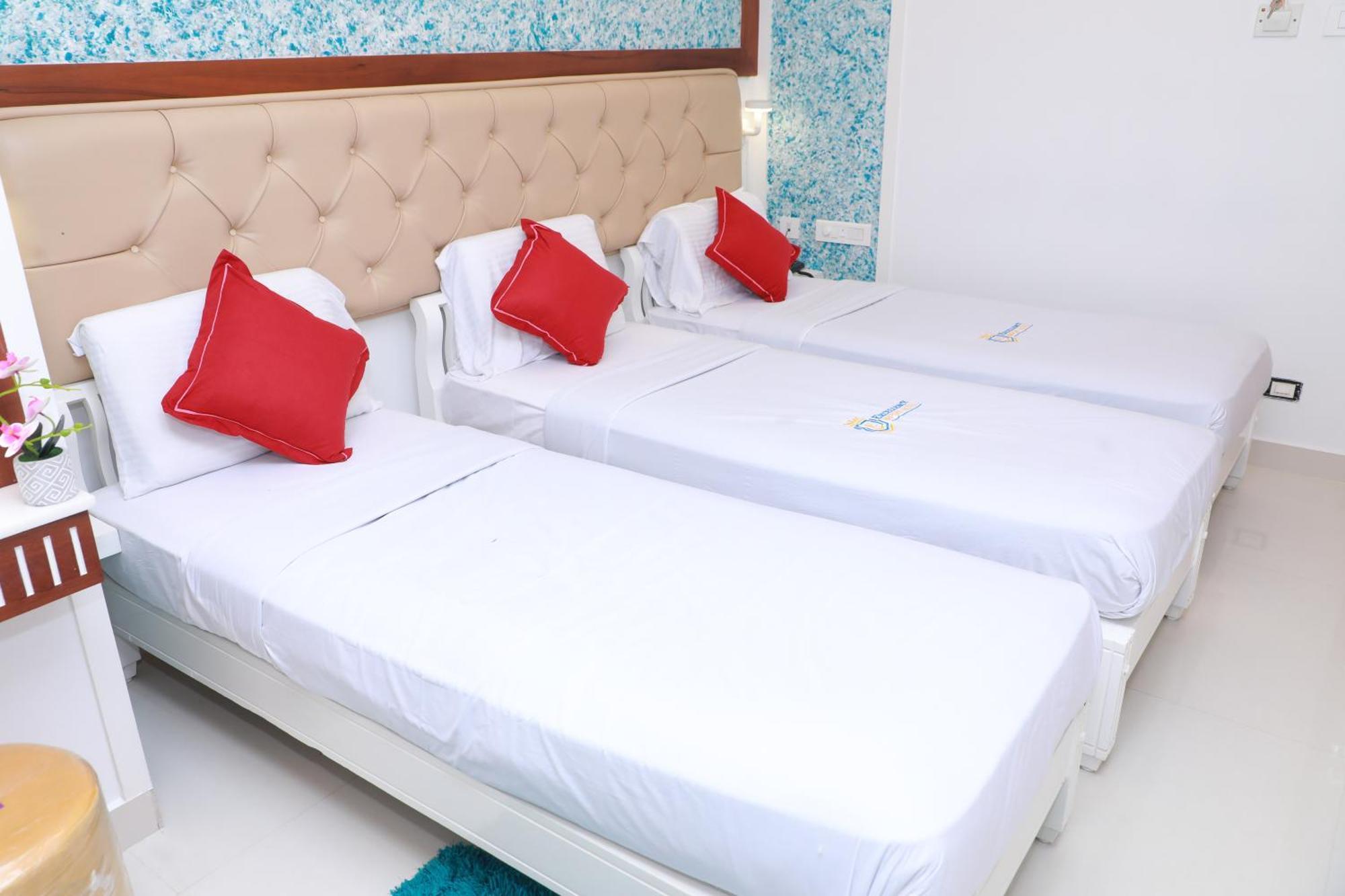 Excellency Airport Hotel Kochi Luaran gambar